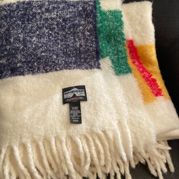 Hudson's Bay Wool Blend Blanket / Throw - Picture 1 of 7